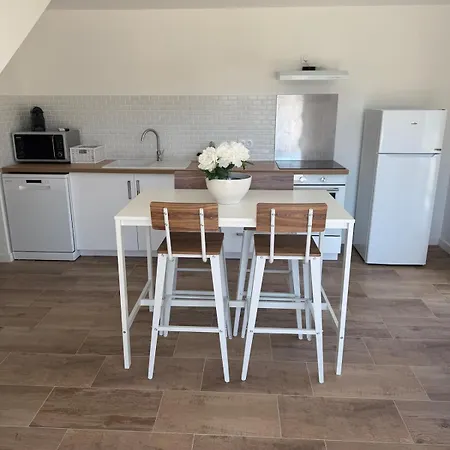 Belle Maison Neuve Au Calme Reposant